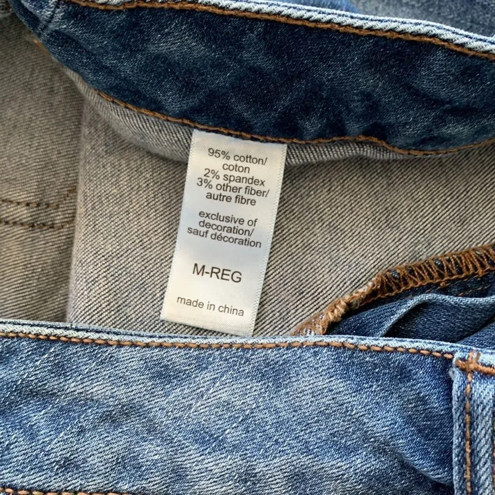 Maurice’s jeans distressed camo patch size medium